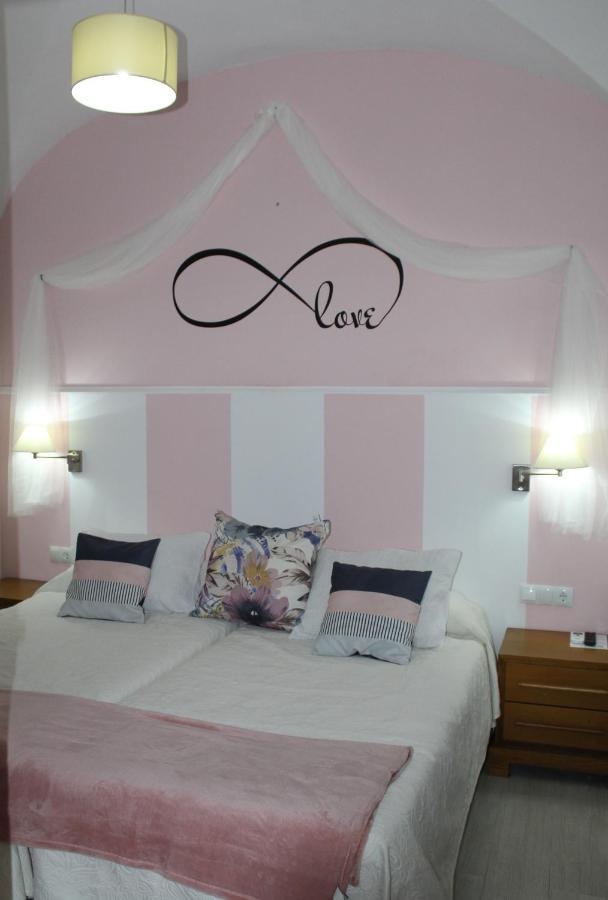 Hostal Imperial Mérida Kültér fotó